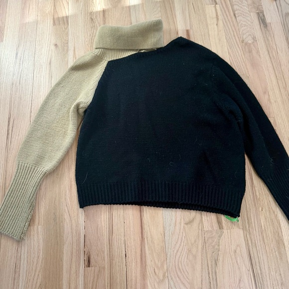 Gorgeous Storets Two-Tone Black/Camel One Shoulder Turtleneck Sweater, Sz M - Picture 1 of 7